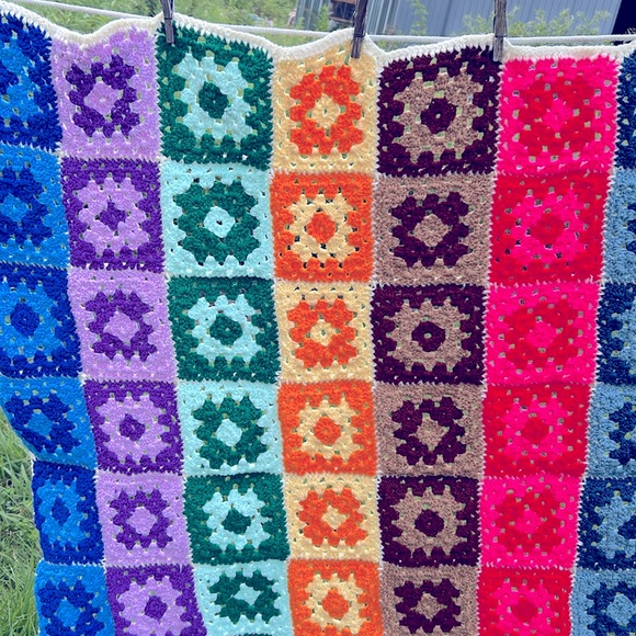 Handmade Vintage Granny Square Afghan Blanket Throw MCM Cottage Boho Festival - Picture 11 of 13
